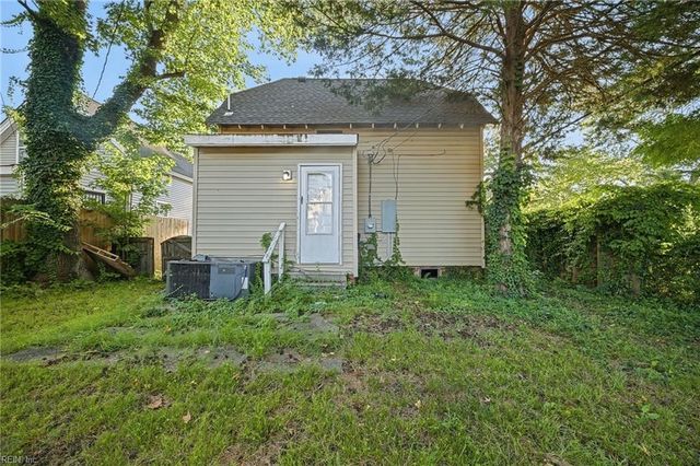 3324 Deep Creek BLVD, Portsmouth, VA 23702
