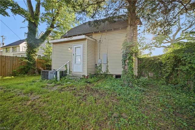 3324 Deep Creek BLVD, Portsmouth, VA 23702