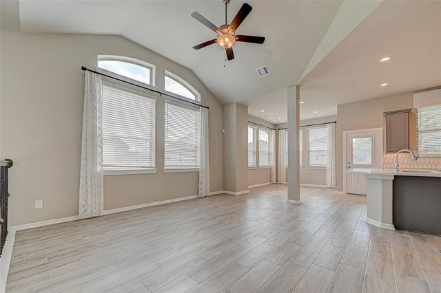 114 Handley Drive, Montgomery, TX 77316