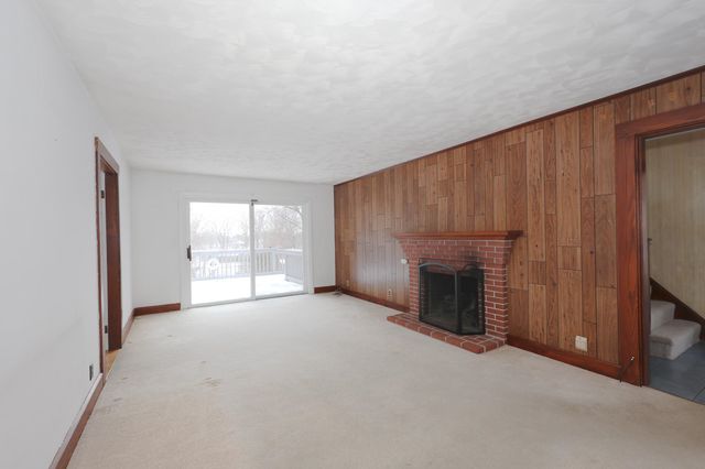 30 Baker Street, Hudson, NH 03051