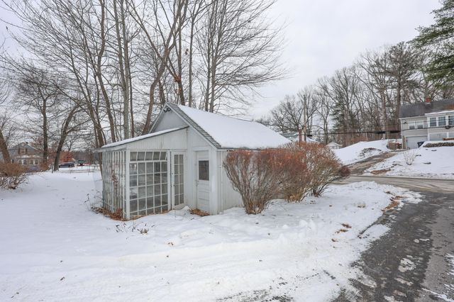 30 Baker Street, Hudson, NH 03051