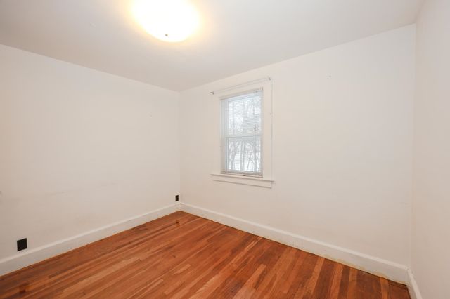 30 Baker Street, Hudson, NH 03051