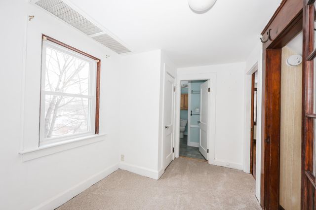 30 Baker Street, Hudson, NH 03051