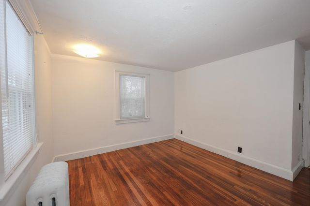 30 Baker Street, Hudson, NH 03051