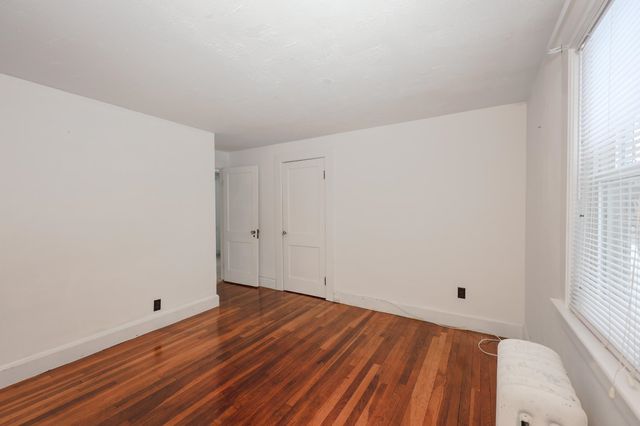 30 Baker Street, Hudson, NH 03051