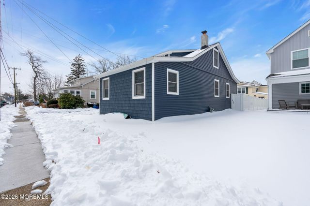 1208 Pine Tree Way Front House, Belmar, NJ 07719