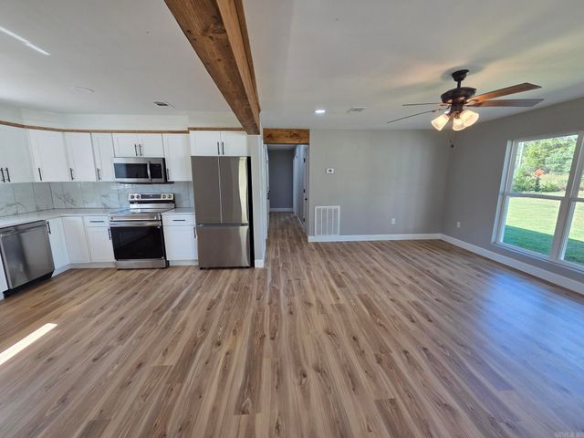 2735 Floral Road, Floral, AR 72543