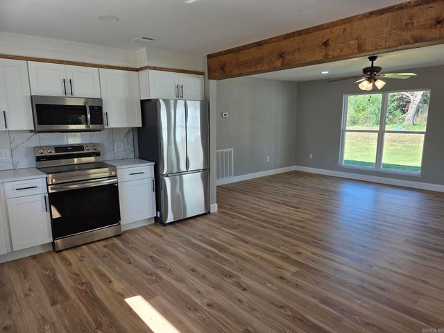 2735 Floral Road, Floral, AR 72543