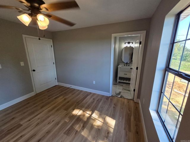 2735 Floral Road, Floral, AR 72543