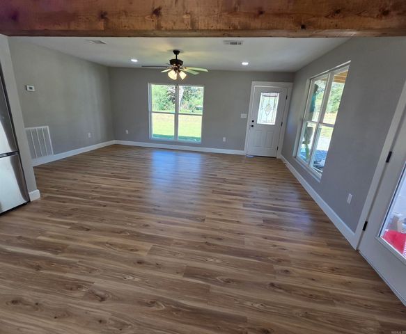 2735 Floral Road, Floral, AR 72543