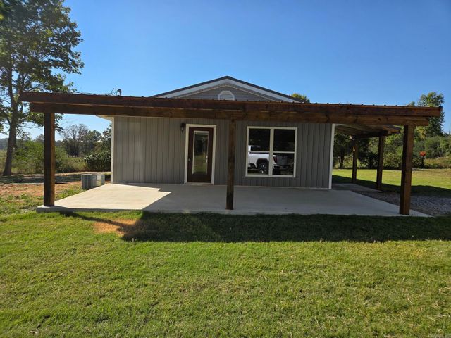2735 Floral Road, Floral, AR 72543
