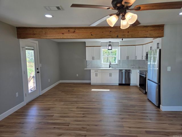 2735 Floral Road, Floral, AR 72543