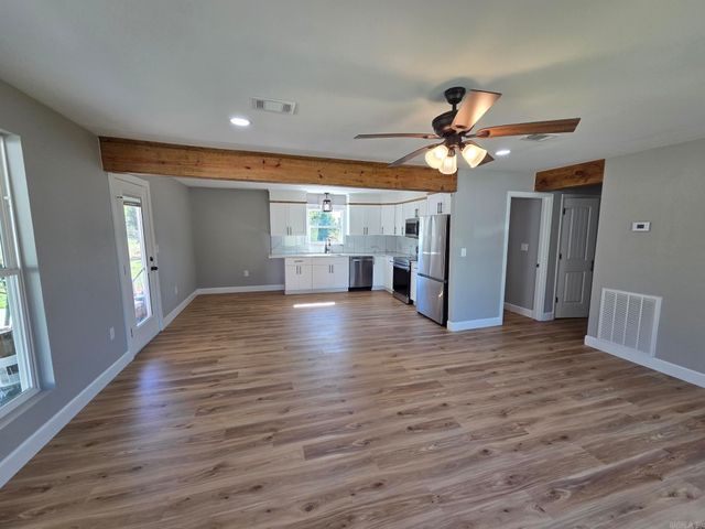 2735 Floral Road, Floral, AR 72543