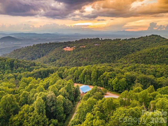 3020 Silver Creek Mountain Road, Morganton, NC 28655