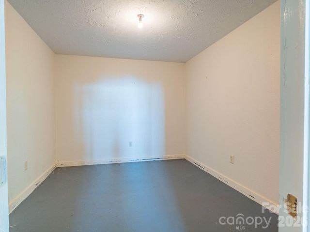 3020 Silver Creek Mountain Road, Morganton, NC 28655