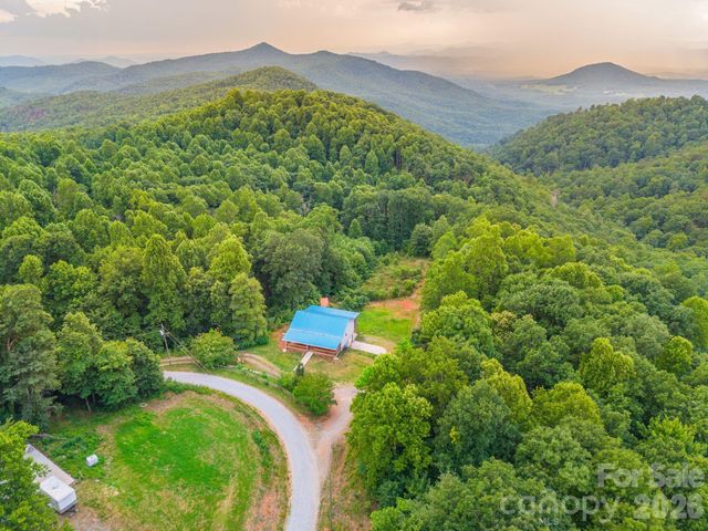 3020 Silver Creek Mountain Road, Morganton, NC 28655