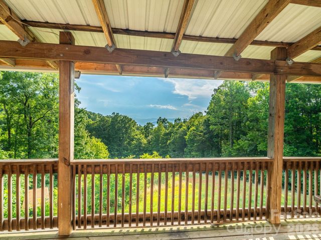 3020 Silver Creek Mountain Road, Morganton, NC 28655
