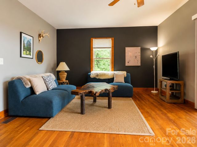 3020 Silver Creek Mountain Road, Morganton, NC 28655