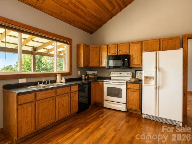 3020 Silver Creek Mountain Road, Morganton, NC 28655
