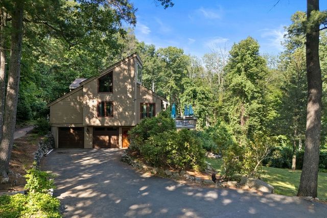 7 Hilltop Ln, Framingham, MA 01701