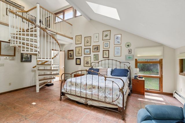 7 Hilltop Ln, Framingham, MA 01701