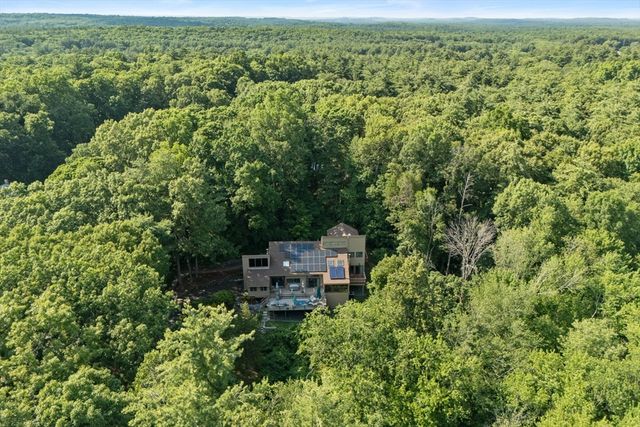 7 Hilltop Ln, Framingham, MA 01701
