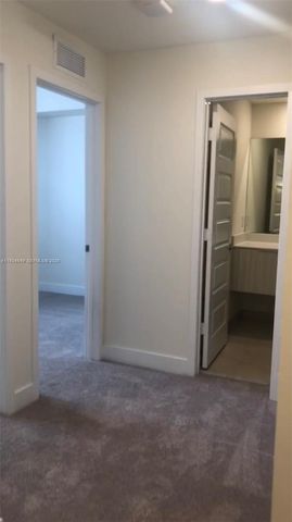 10443 NW 82nd St 4, Doral, FL 33178