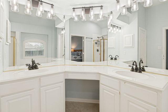 401 Manders Court, Irving, TX 75063