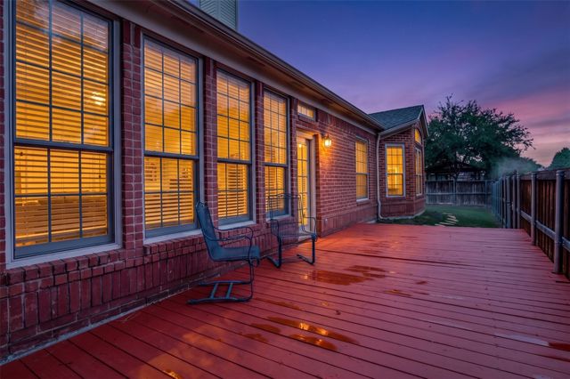 401 Manders Court, Irving, TX 75063