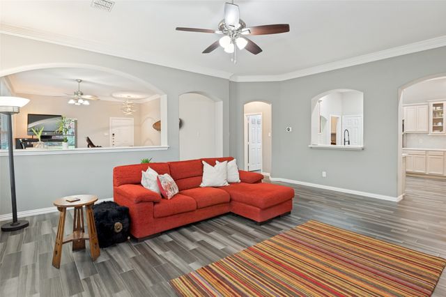 401 Manders Court, Irving, TX 75063