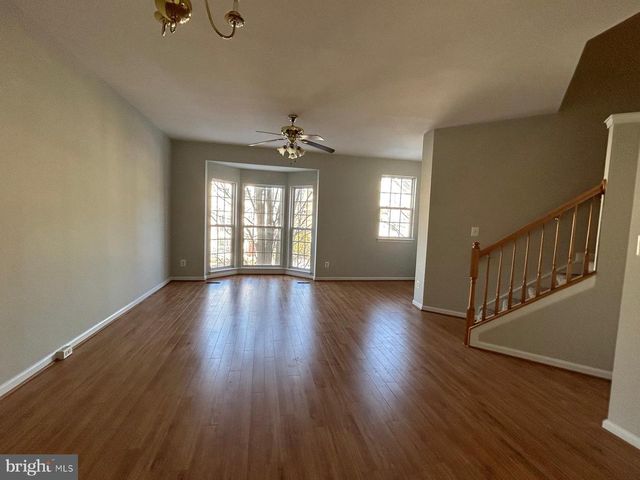 13671 SAINT JOHNS WOOD PL, Herndon, VA 20171