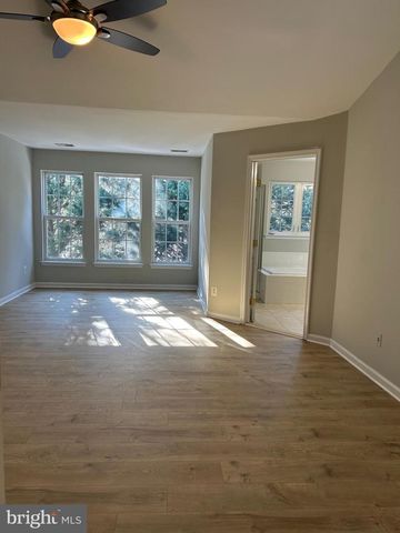 13671 SAINT JOHNS WOOD PL, Herndon, VA 20171