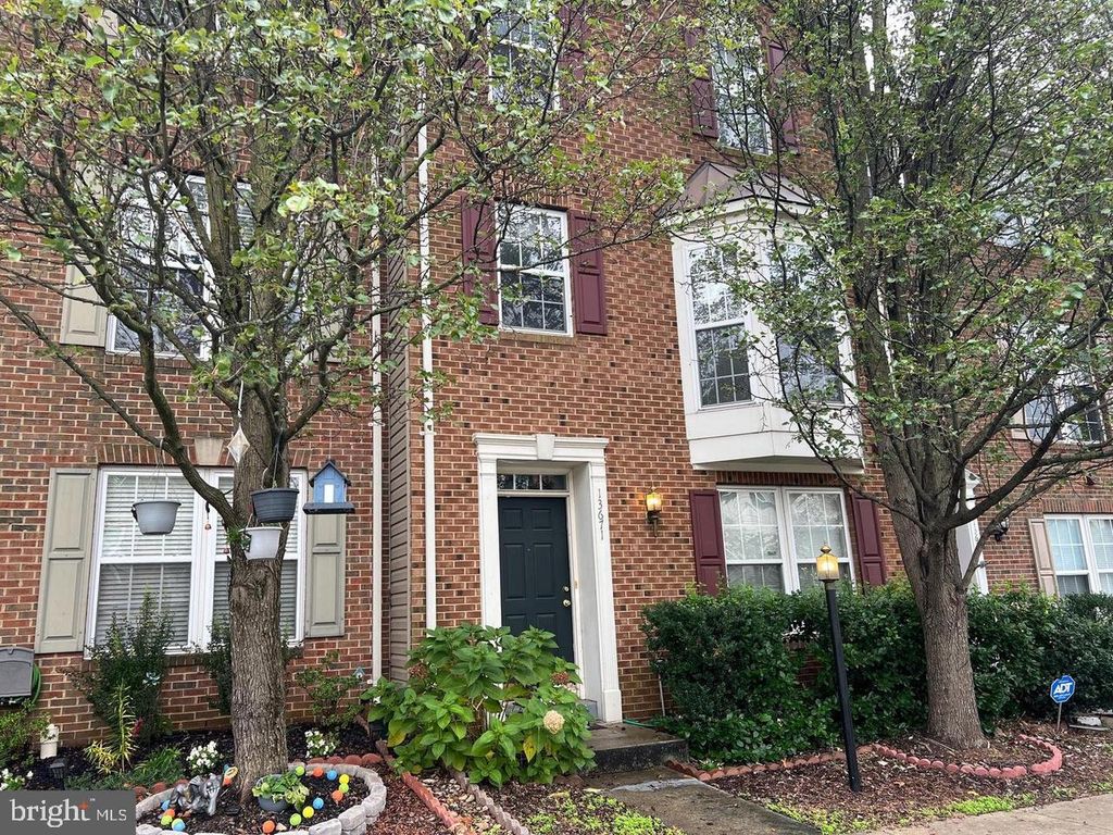 13671 SAINT JOHNS WOOD PL, Herndon, VA 20171