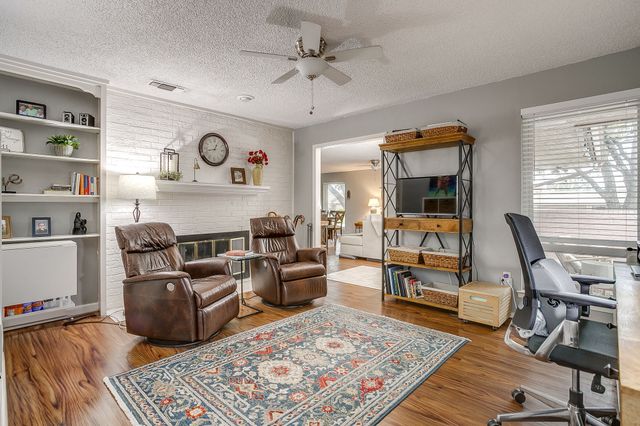 5011 Ledgestone Drive, Fort Worth, TX 76132