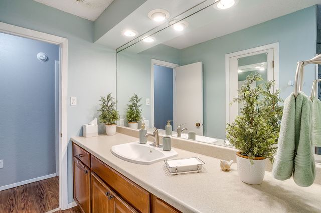 5011 Ledgestone Drive, Fort Worth, TX 76132