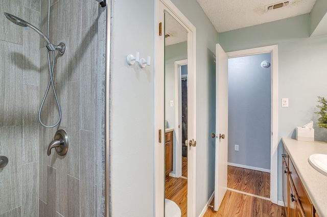 5011 Ledgestone Drive, Fort Worth, TX 76132