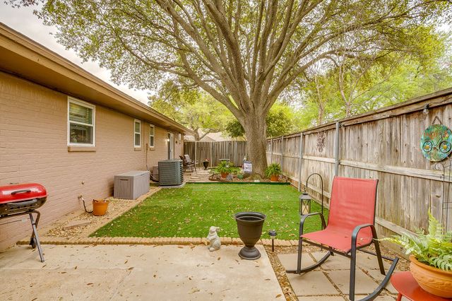 5011 Ledgestone Drive, Fort Worth, TX 76132
