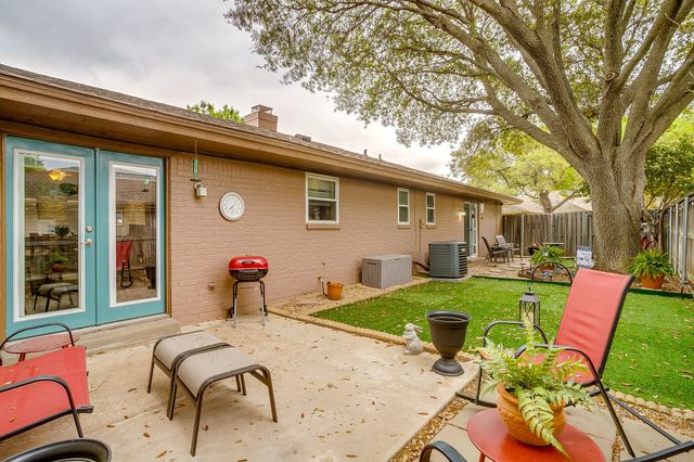 5011 Ledgestone Drive, Fort Worth, TX 76132