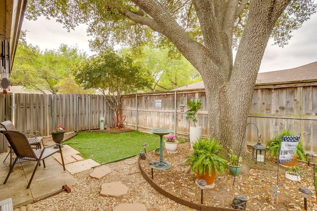 5011 Ledgestone Drive, Fort Worth, TX 76132