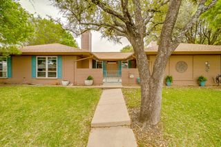 5011 Ledgestone Drive, Fort Worth, TX 76132