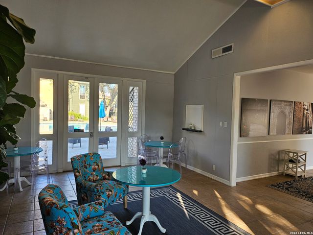 3678 Hidden Dr Apt 1501, San Antonio, TX 78217