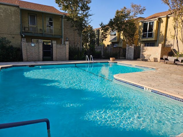 3678 Hidden Dr Apt 1501, San Antonio, TX 78217