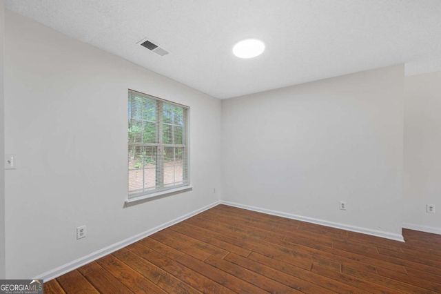 2164 Dresden Green NW, Kennesaw, GA 30144