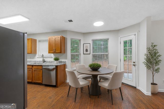 2164 Dresden Green NW, Kennesaw, GA 30144