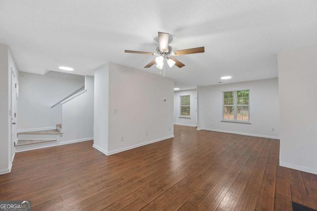 2164 Dresden Green NW, Kennesaw, GA 30144