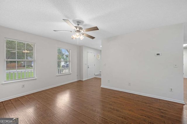 2164 Dresden Green NW, Kennesaw, GA 30144