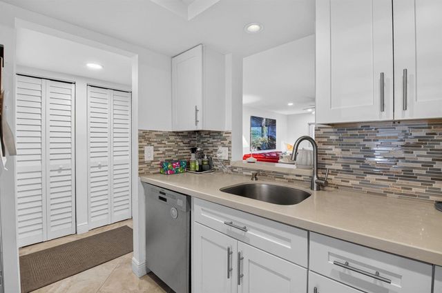 14849 Cumberland Drive 1060, Delray Beach, FL 33446