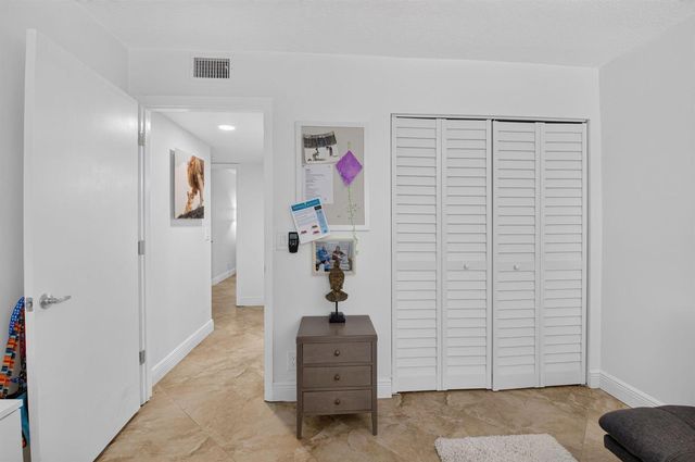 14849 Cumberland Drive 1060, Delray Beach, FL 33446