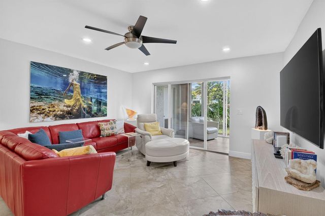 14849 Cumberland Drive 1060, Delray Beach, FL 33446