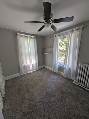 2221 Iowa Street, Davenport, IA 52803